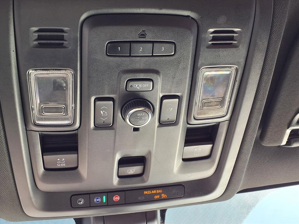 Used 2021 Chevrolet Suburban High Country w/ Premium Package image 24