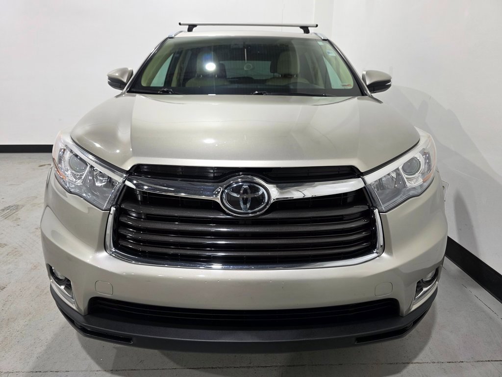 Used 2015 Toyota Highlander Limited w/ Driver Technology Package image 10