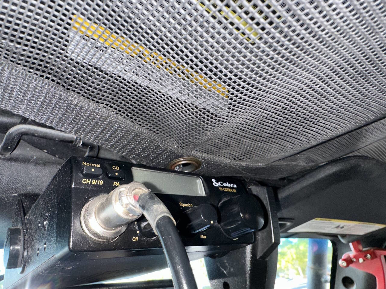 Used 2017 Jeep Wrangler Unlimited Rubicon image 15