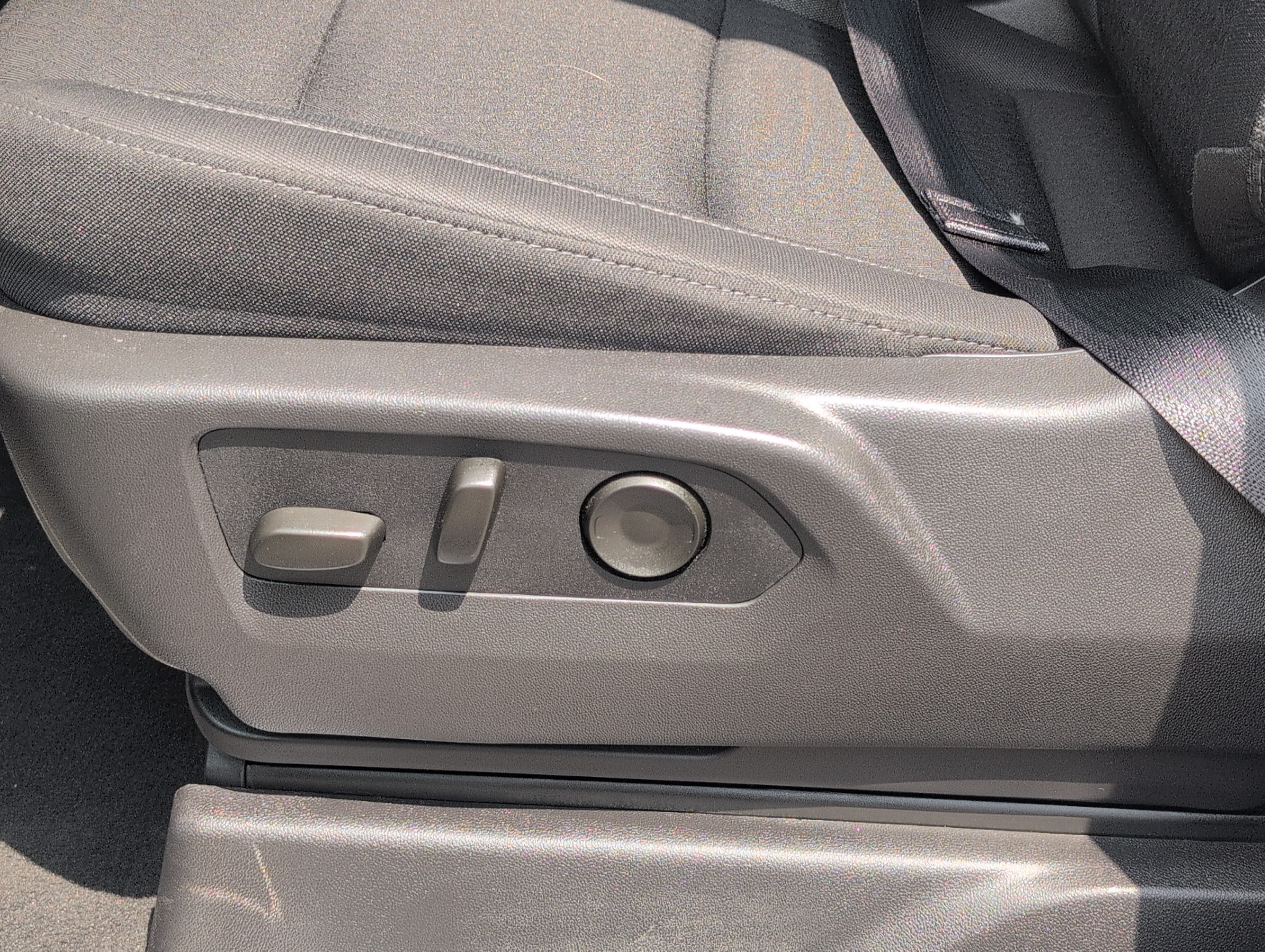 Used 2026 Chevrolet Silverado 1500 RST RWD image 14
