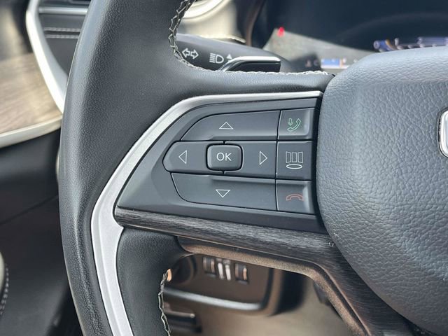 Used 2024 Jeep Grand Cherokee L Limited w/ Luxury Tech Group II AWD/4WD image 29