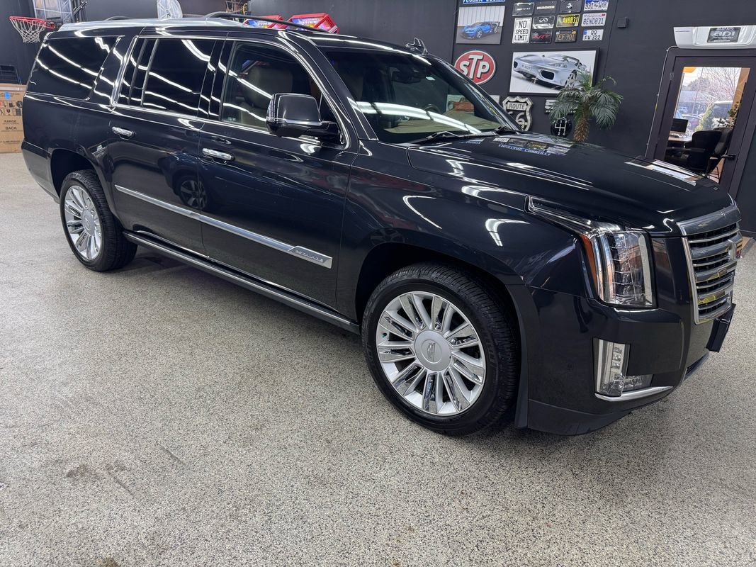 Used 2019 Cadillac Escalade ESV Platinum image 6