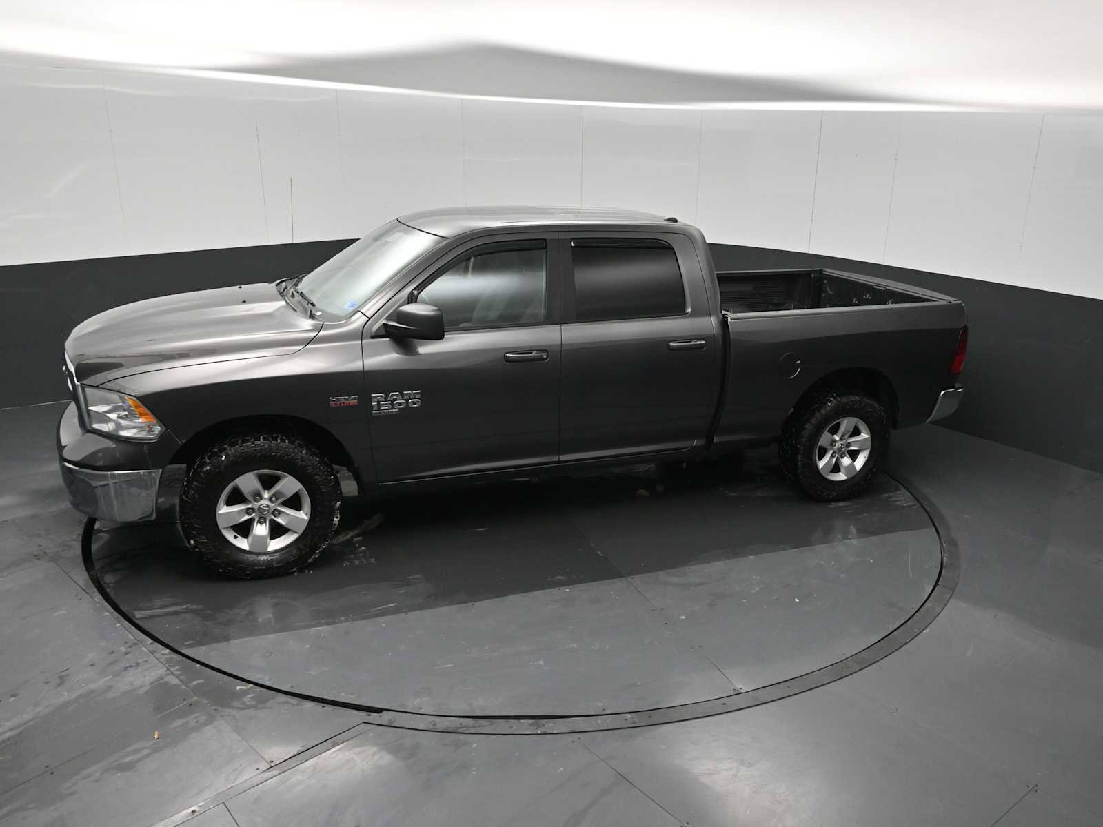 Used 2021 RAM 1500 Classic SLT image 13