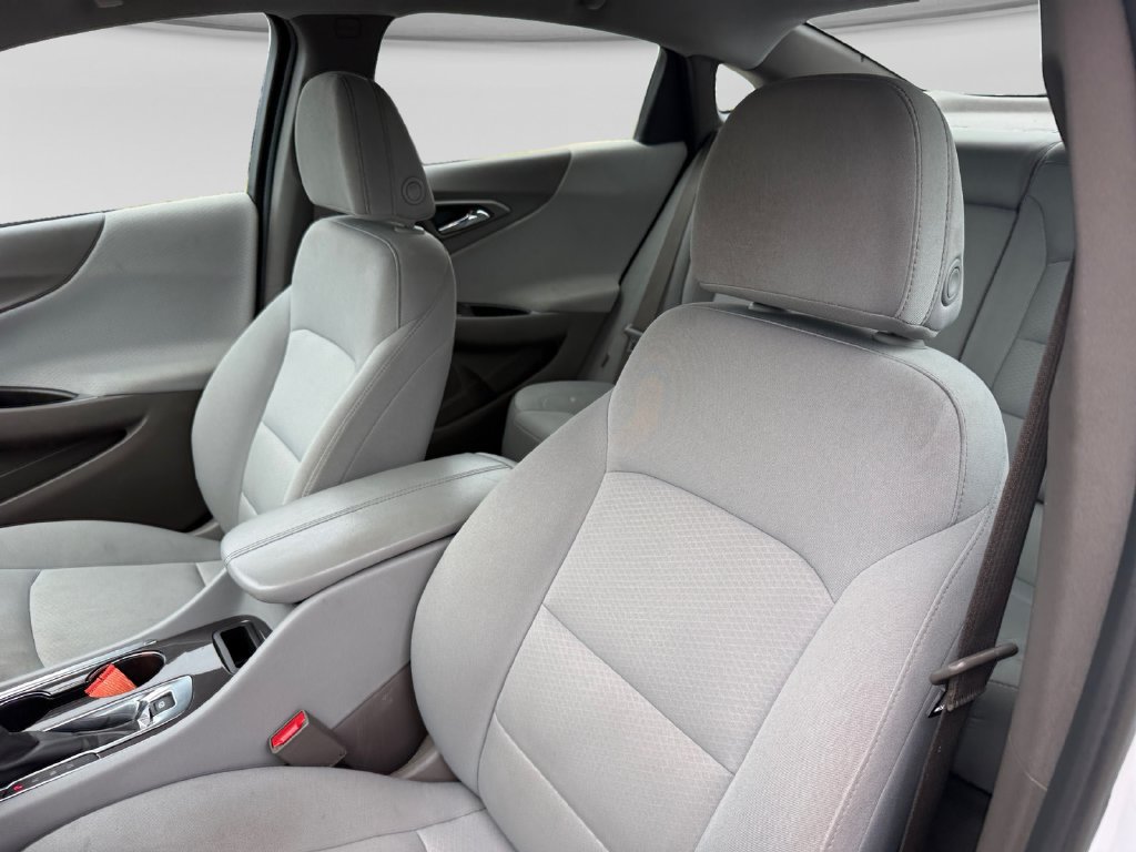 Used 2022 Chevrolet Malibu LT FWD image 22