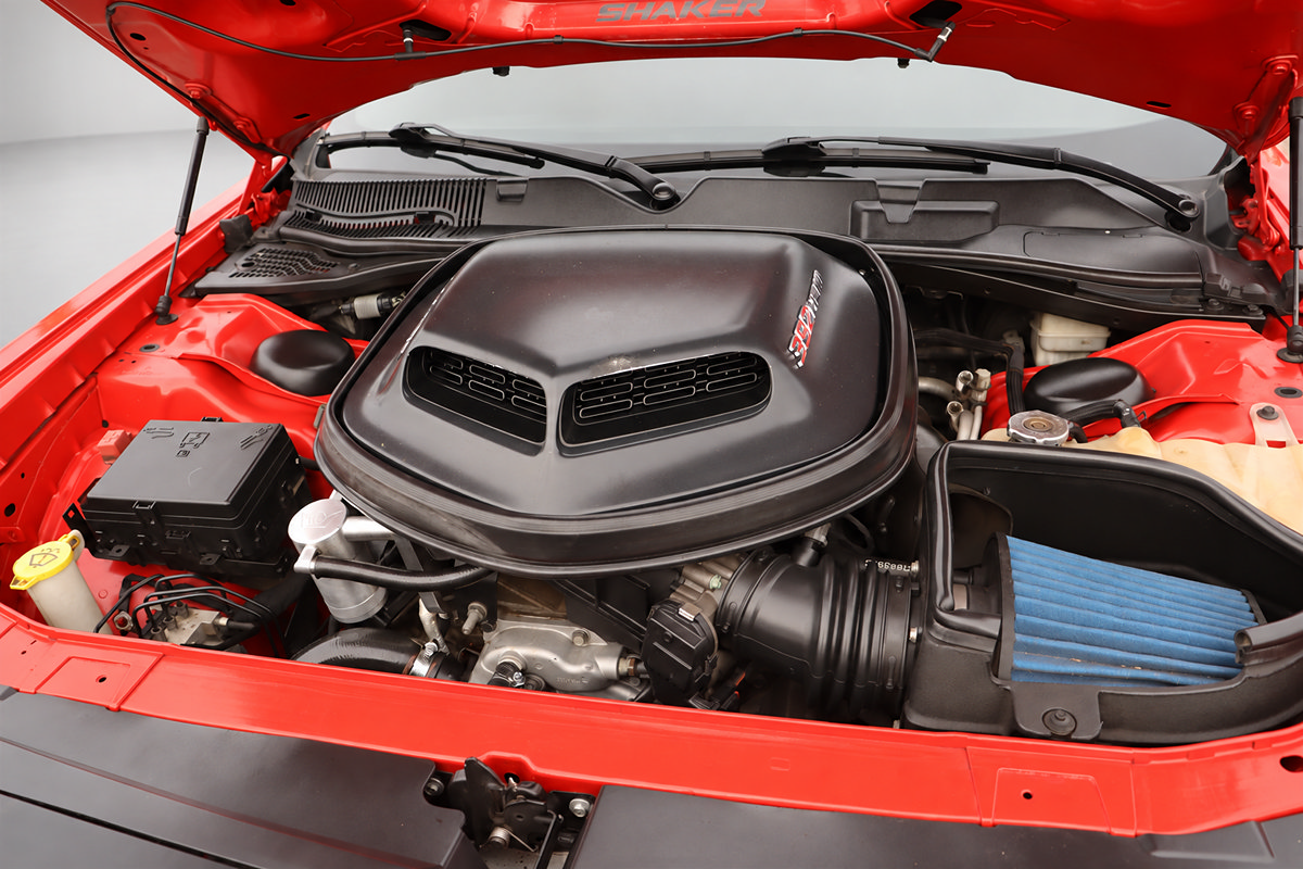 Used 2015 Dodge Challenger R/T Scat Pack RWD image 38