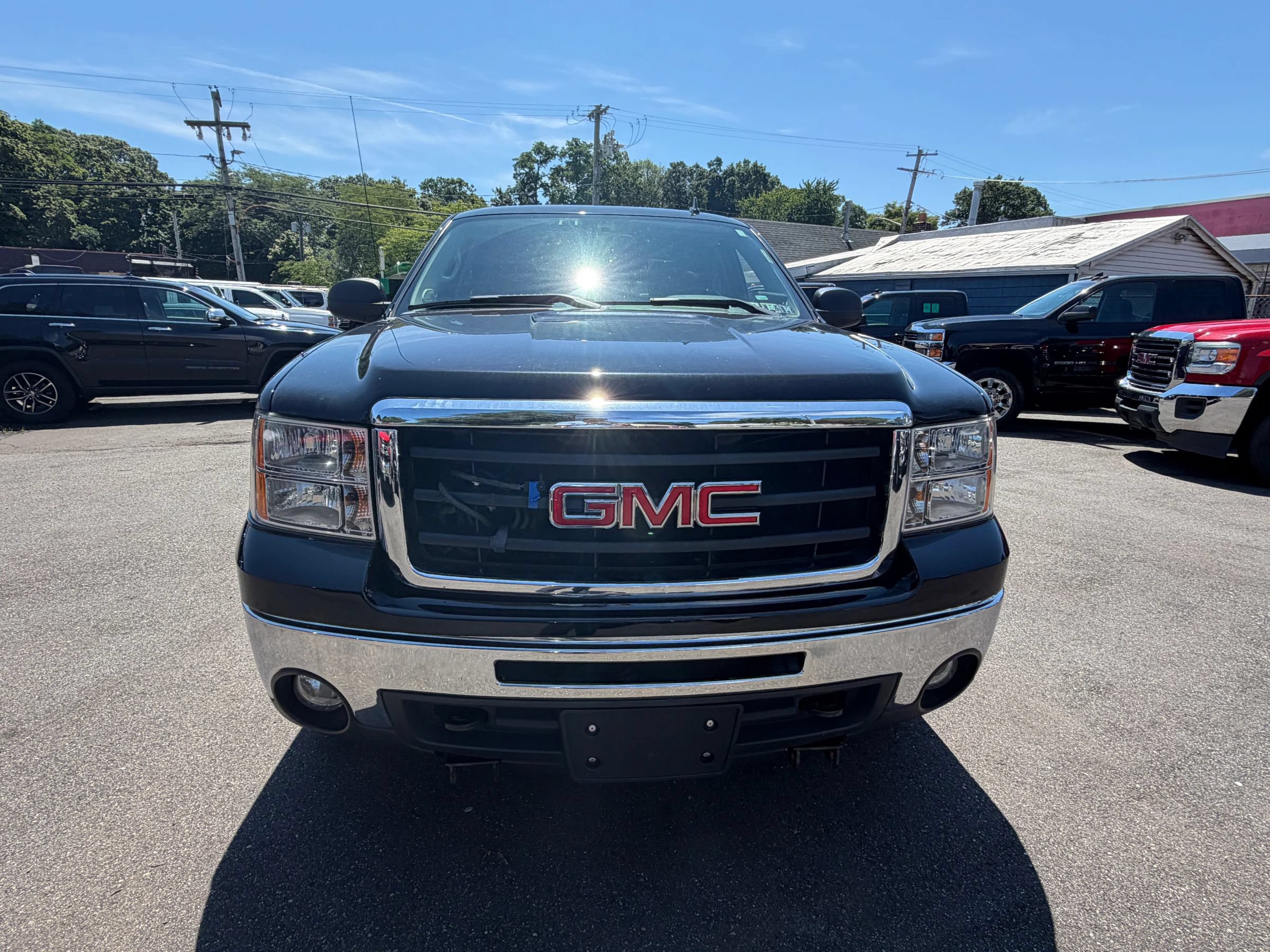 Used 2011 GMC Sierra 1500 SLE w/ Power Tech Package AWD/4WD image 10