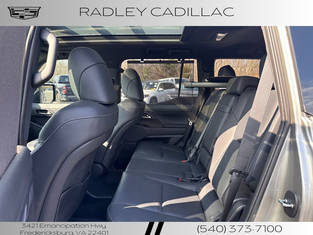 Used 2025 Lexus GX 550 w/ Cold Area Package image 12