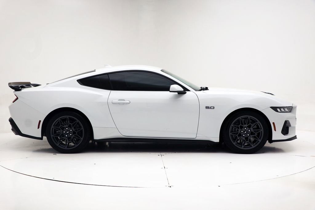 Used 2024 Ford Mustang GT Premium w/ GT Performance Package RWD image 3