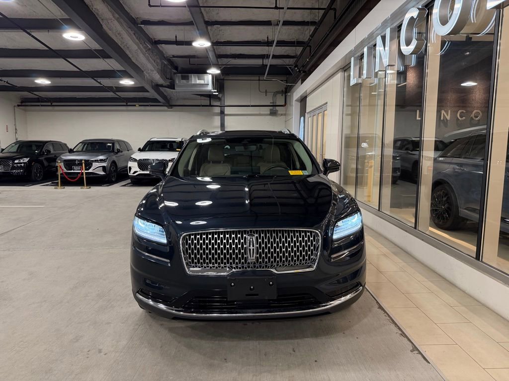 Used 2023 Lincoln Nautilus Reserve AWD/4WD image 4