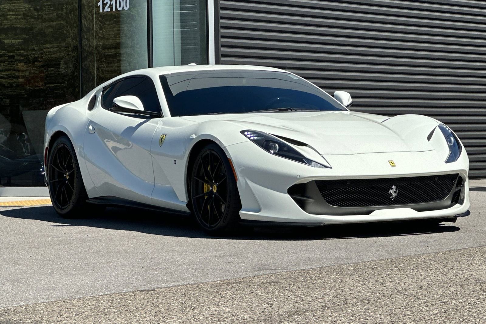 Used 2018 Ferrari 812 Superfast RWD image 10