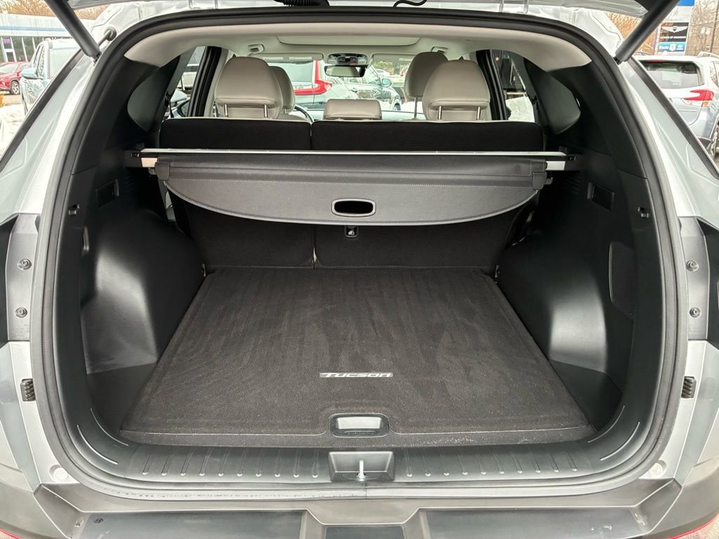 Used 2023 Hyundai Tucson Limited w/ Cargo Package image 12