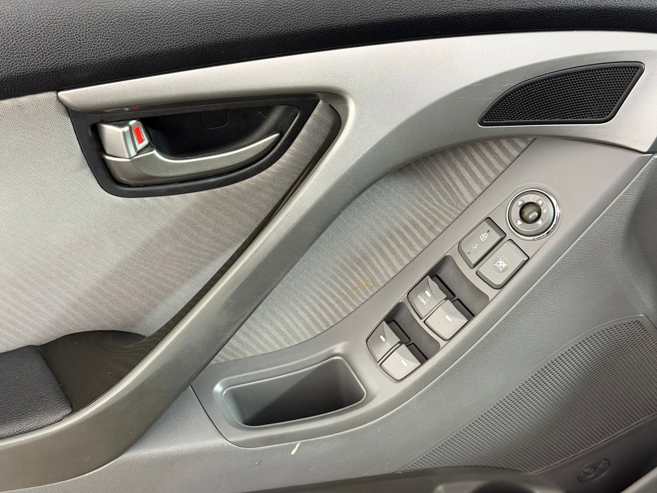 Used 2013 Hyundai Elantra GLS w/ Preferred Pkg image 23