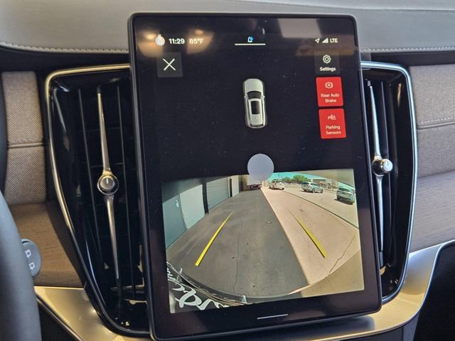 New 2025 Volvo XC90 T8 Core image 20