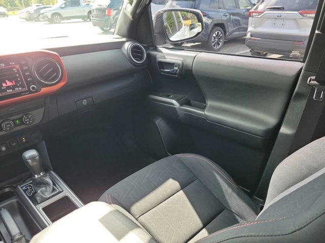 Used 2020 Toyota Tacoma TRD Sport image 23