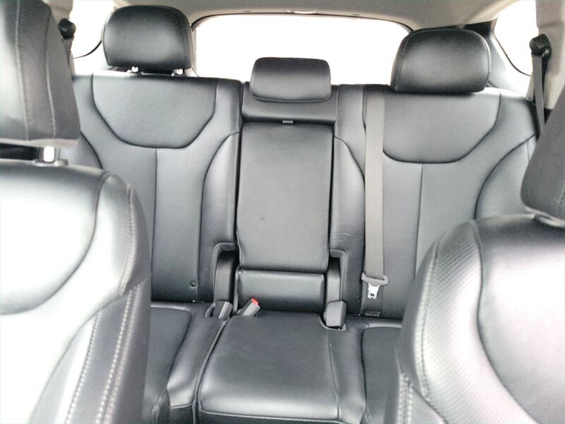 Used 2019 Hyundai Santa Fe Limited AWD/4WD image 14