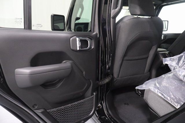 New 2025 Jeep Gladiator Sport AWD/4WD image 11