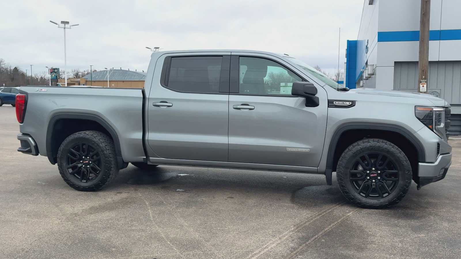 Certified 2024 GMC Sierra 1500 Elevation w/ Preferred Package image 9