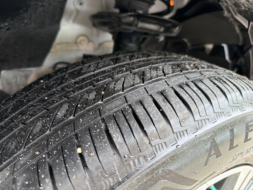 Used 2023 Nissan Rogue SV image 13