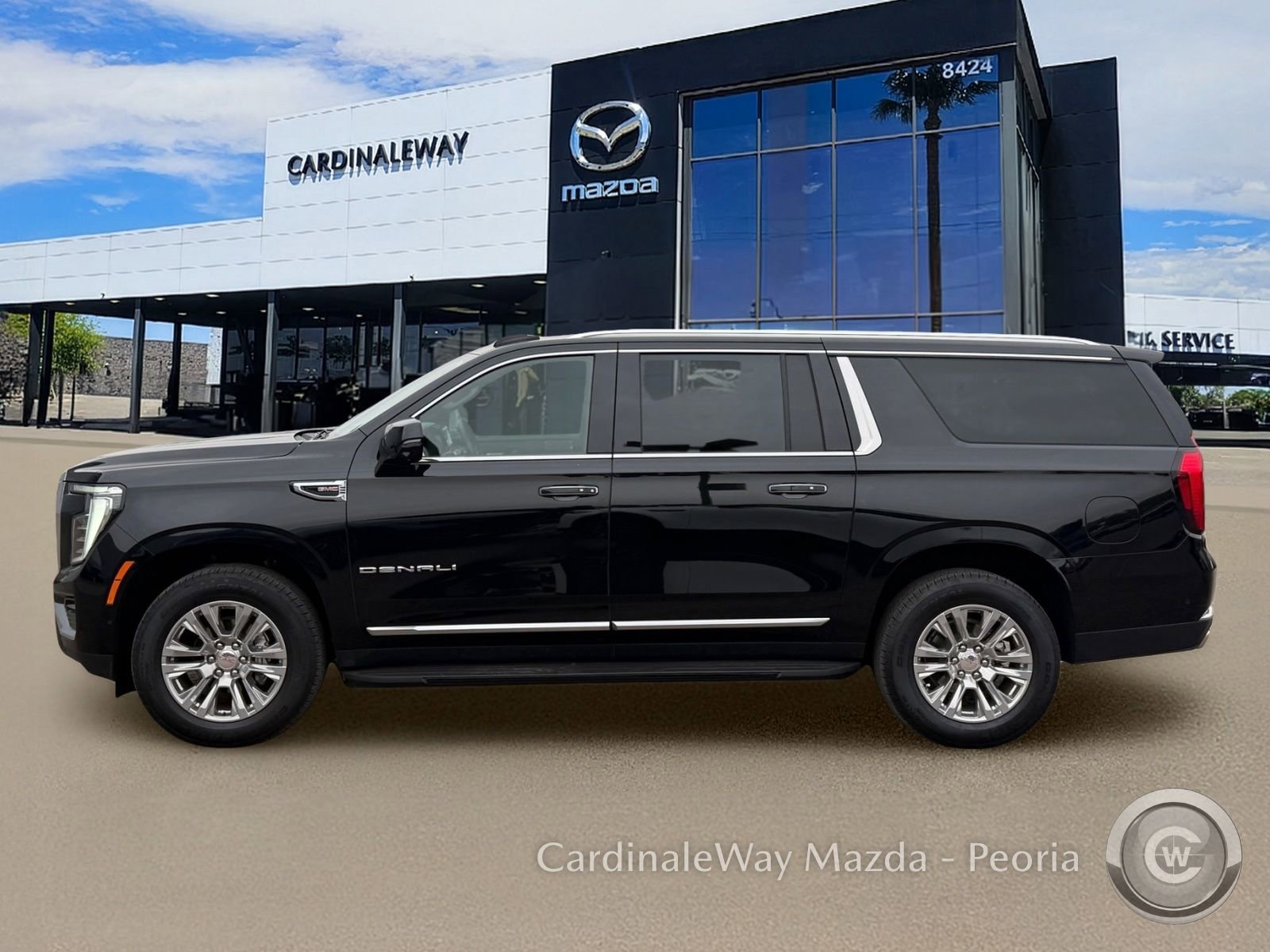 Used 2025 GMC Yukon XL Denali AWD/4WD image 2