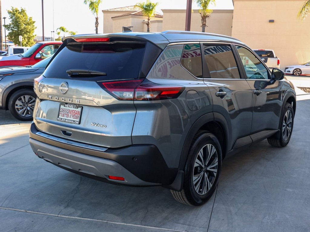 Used 2023 Nissan Rogue SV w/ SV Premium Package image 4