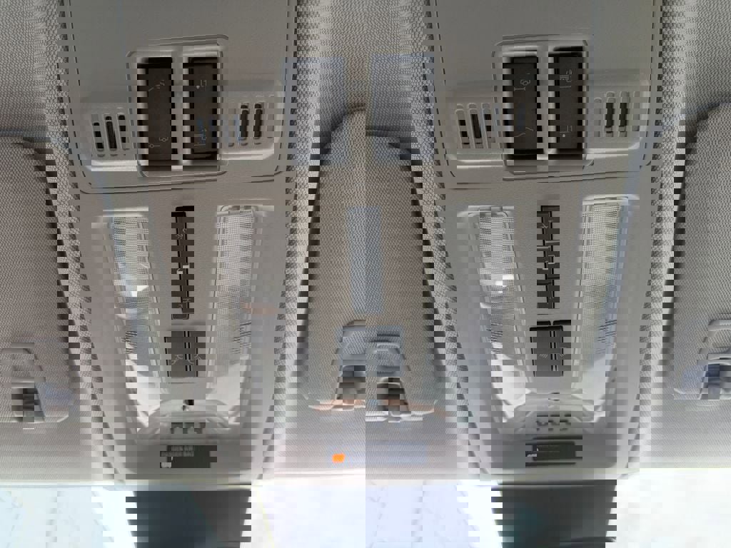 Used 2011 Cadillac SRX Performance image 24