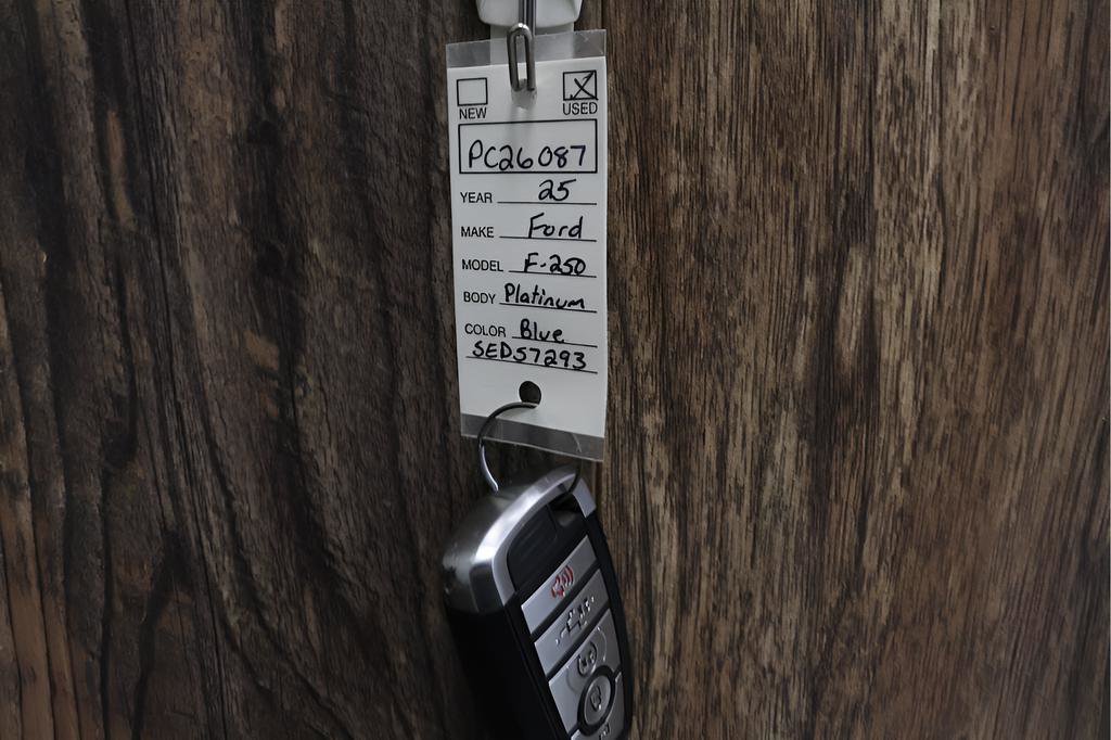 Used 2025 Ford F250 Platinum w/ Platinum Plus Package image 41