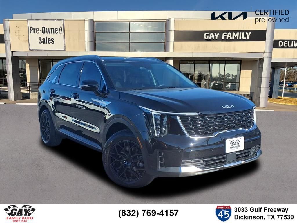 Certified 2025 Kia Sorento S w/ Panoramic Sunroof Package