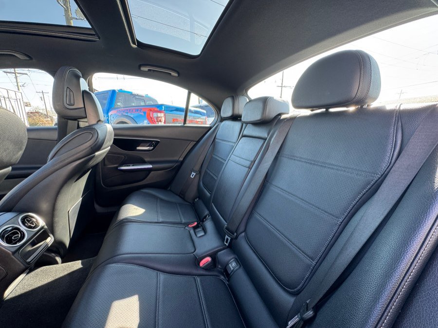 Used 2022 Mercedes-Benz C 300 4MATIC Sedan image 27