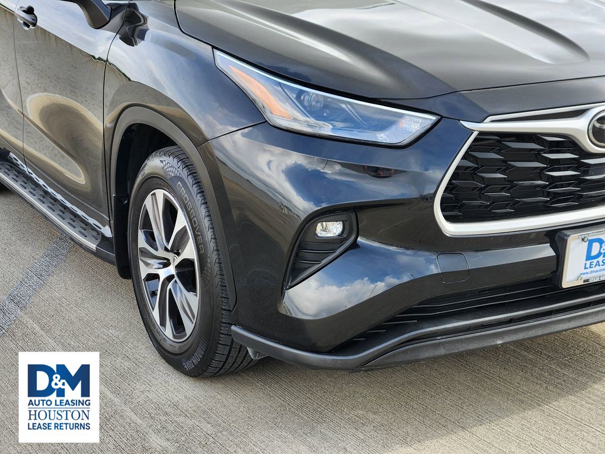Used 2022 Toyota Highlander XLE image 11