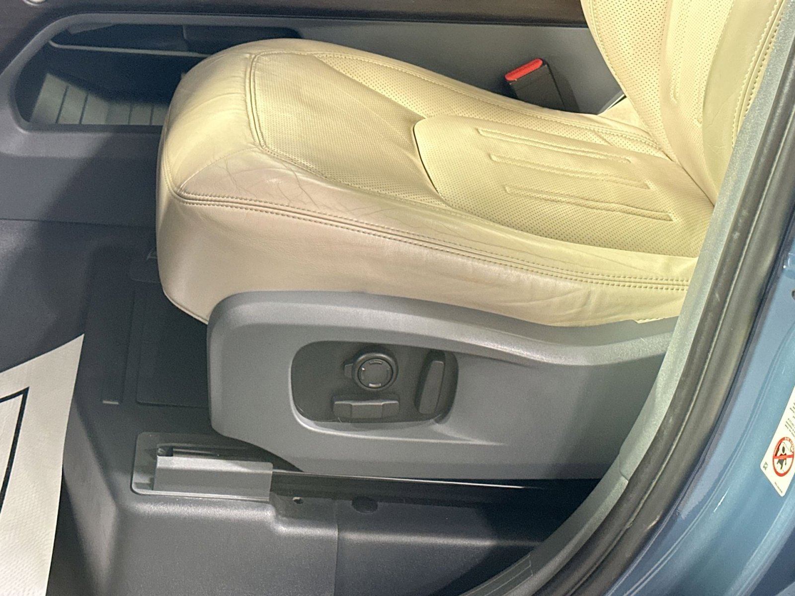 Used 2020 Land Rover Defender 110 HSE image 15