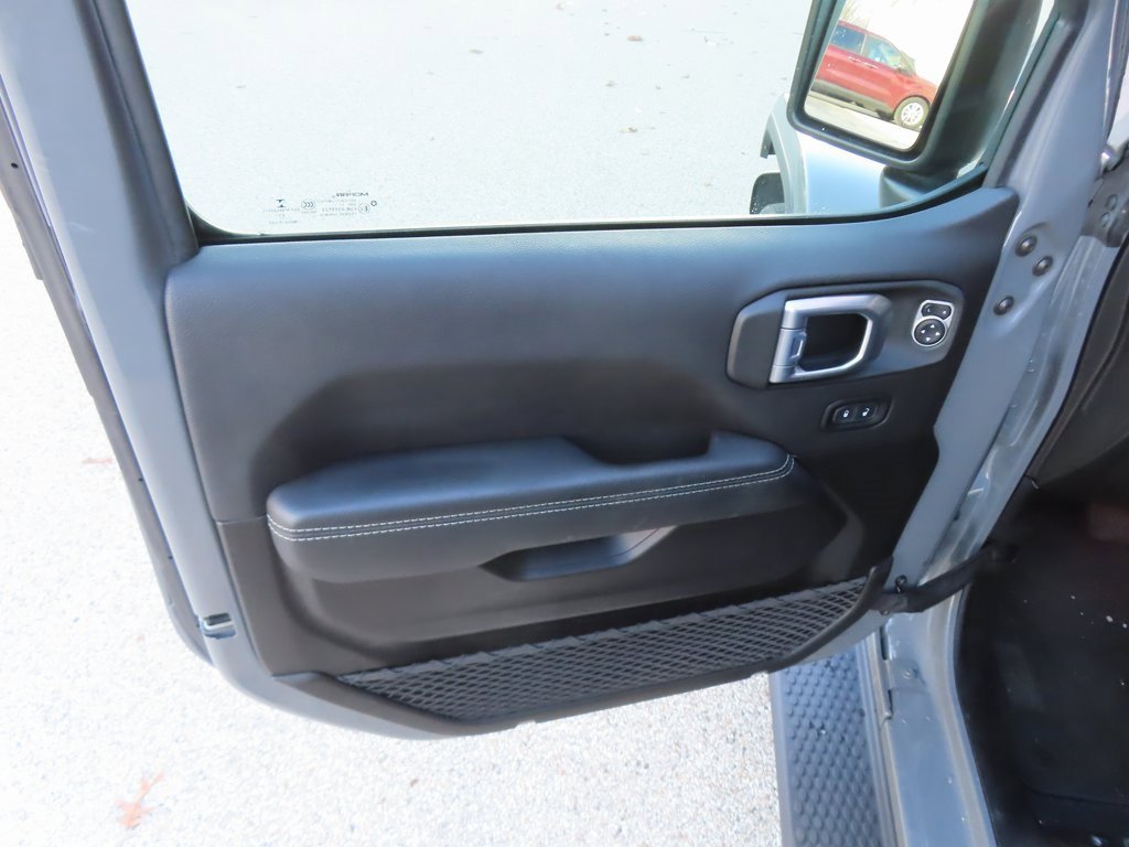 Used 2021 Jeep Wrangler Unlimited Sahara image 24