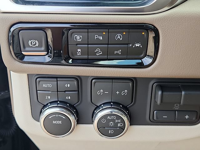 New 2026 GMC Yukon XL Denali w/ Denali Reserve Package AWD/4WD image 17