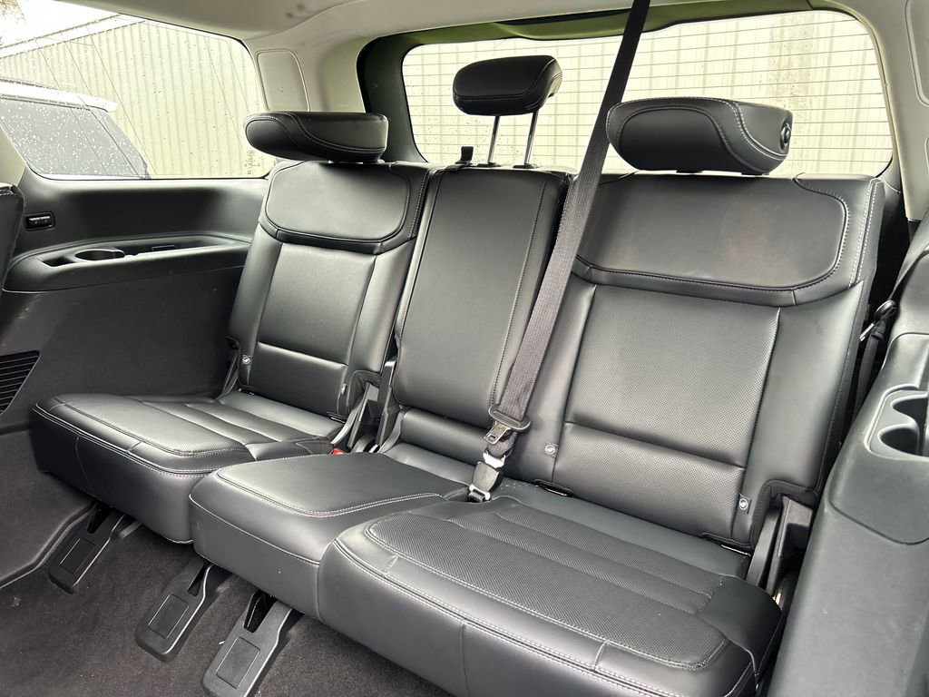 Used 2025 Ford Expedition Platinum w/ Driver's Package AWD/4WD image 14