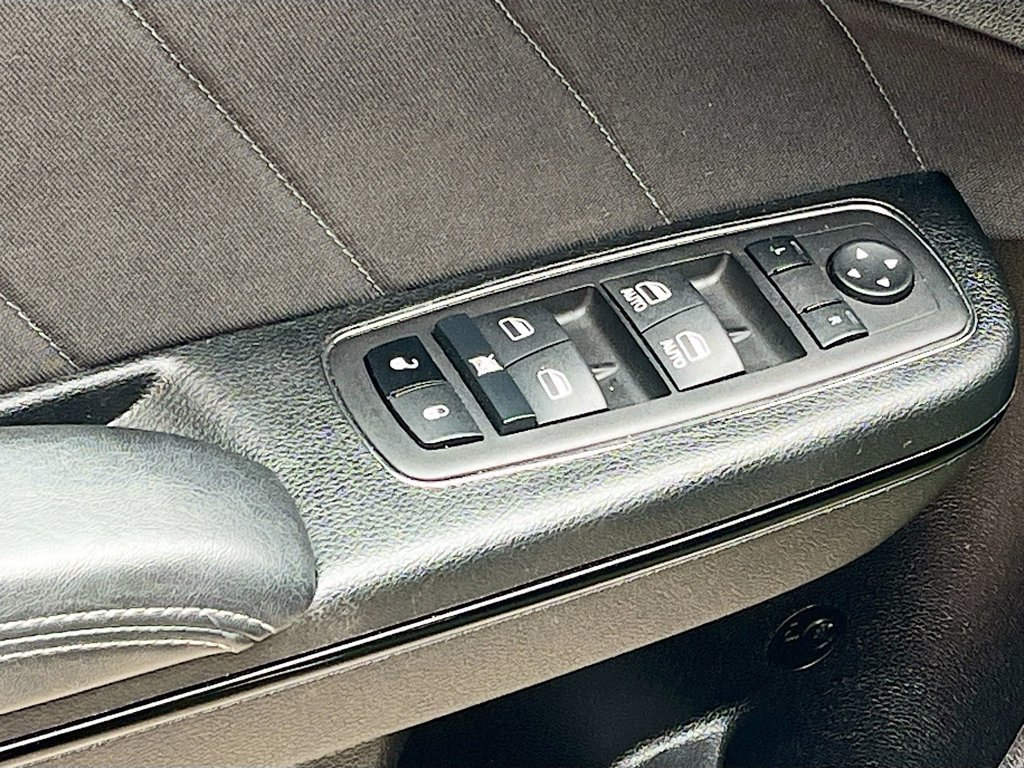 Used 2023 Dodge Charger SXT w/ Blacktop Special Edition AWD/4WD image 18