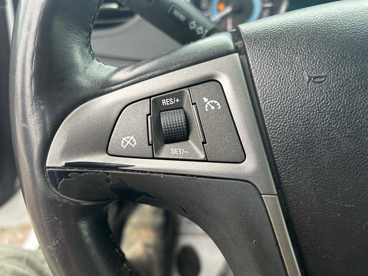 Used 2011 Buick LaCrosse CXL image 18