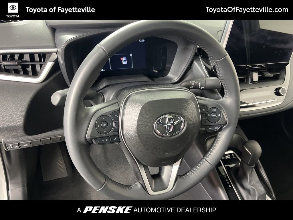 Used 2025 Toyota Corolla SE w/ SE Premium Package image 27