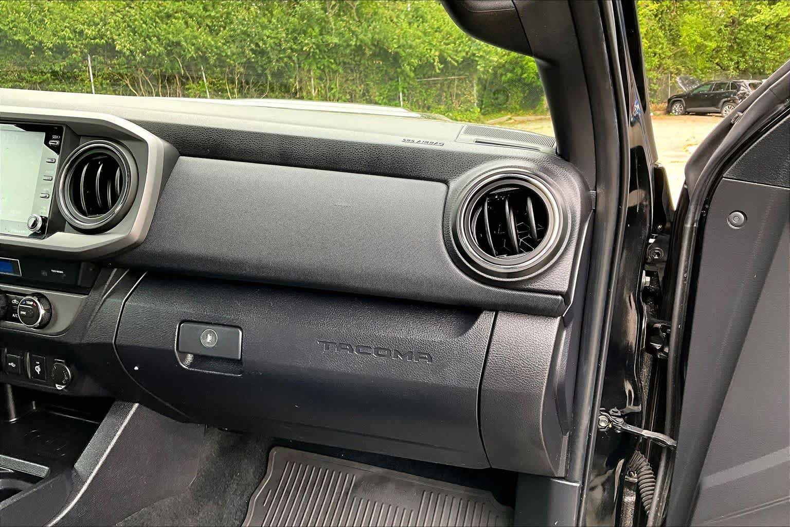 Used 2023 Toyota Tacoma TRD Sport AWD/4WD image 19
