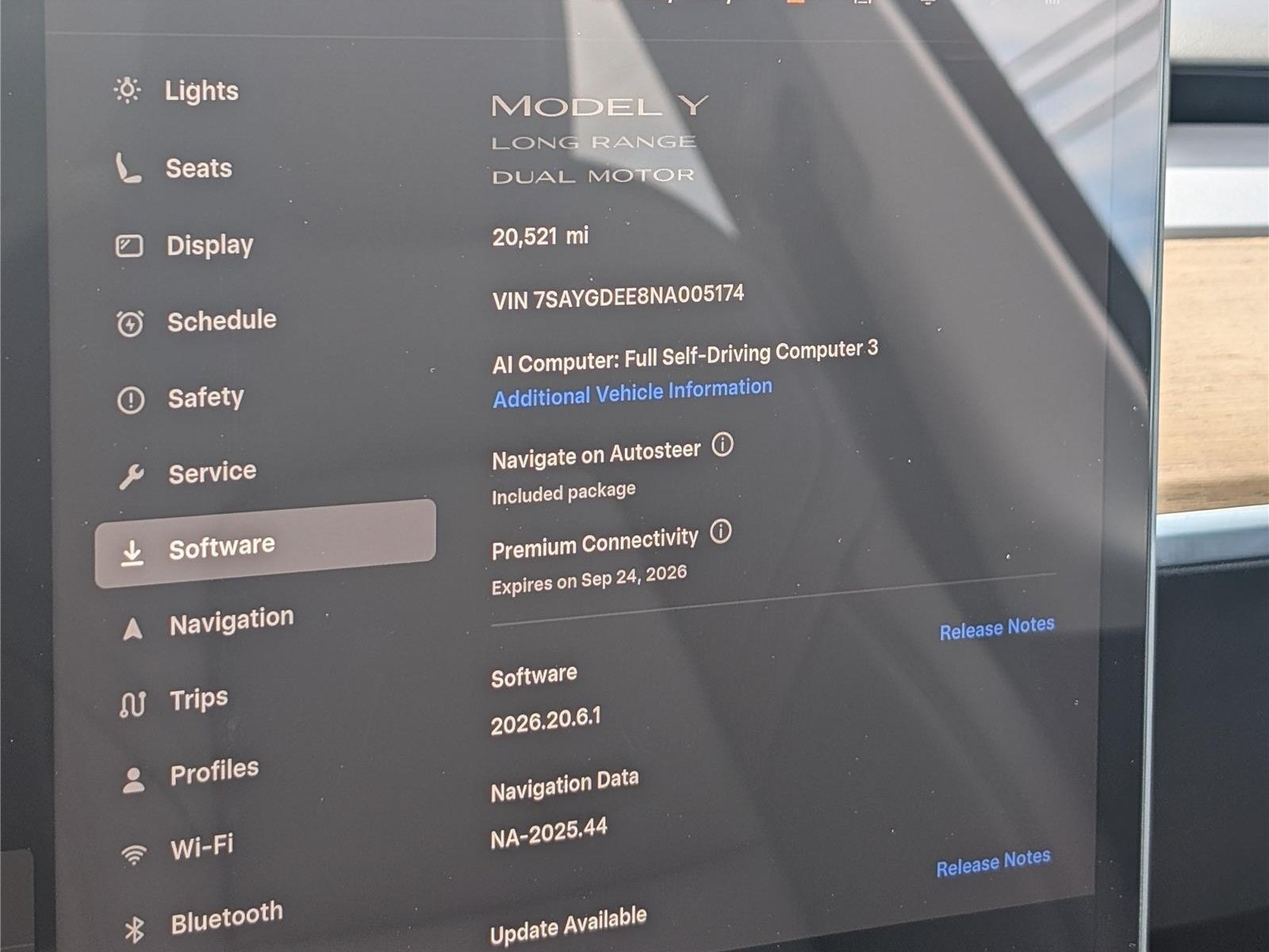 Used 2022 Tesla Model Y Long Range AWD/4WD image 31