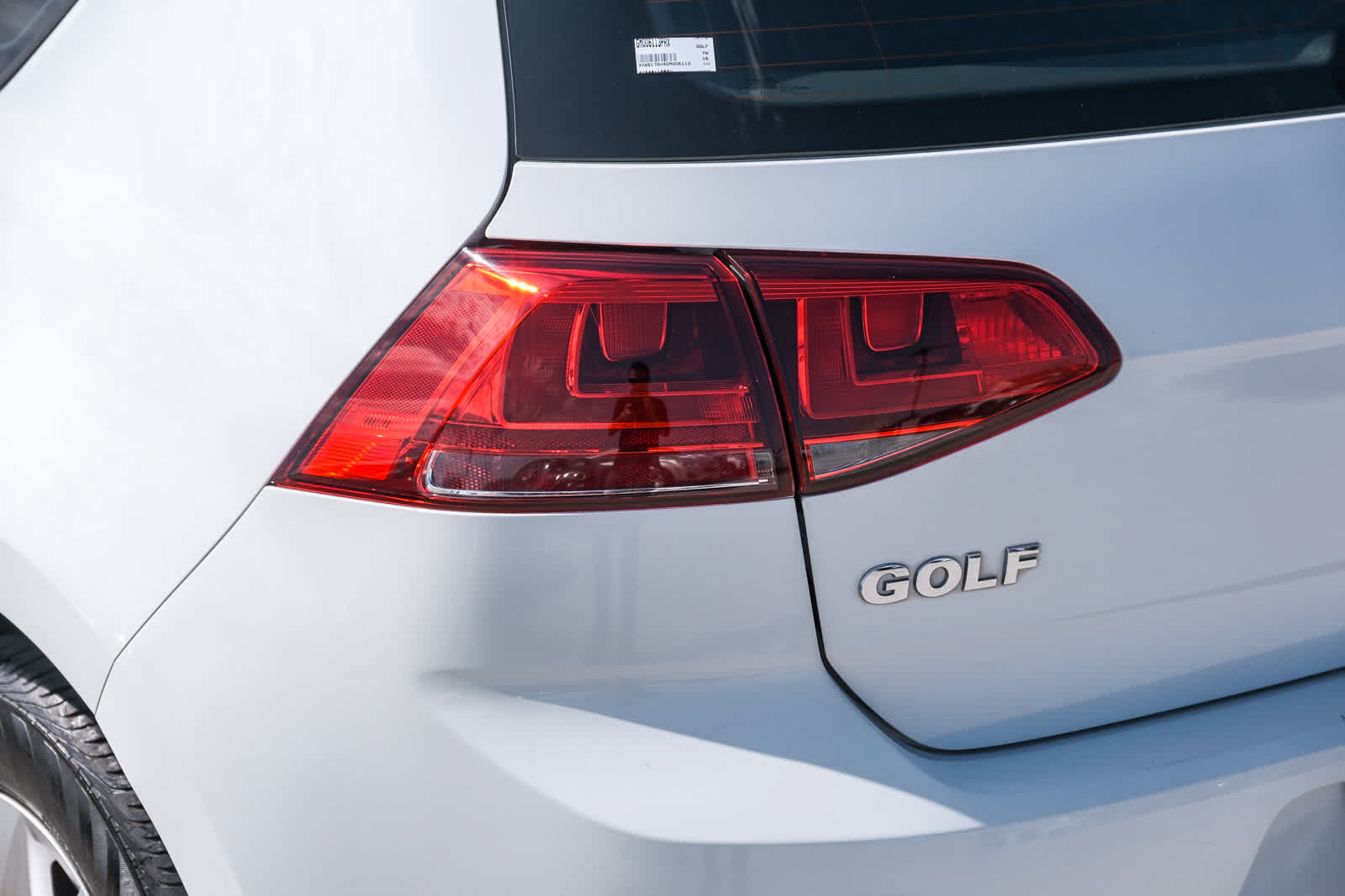Used 2016 Volkswagen Golf S FWD image 7