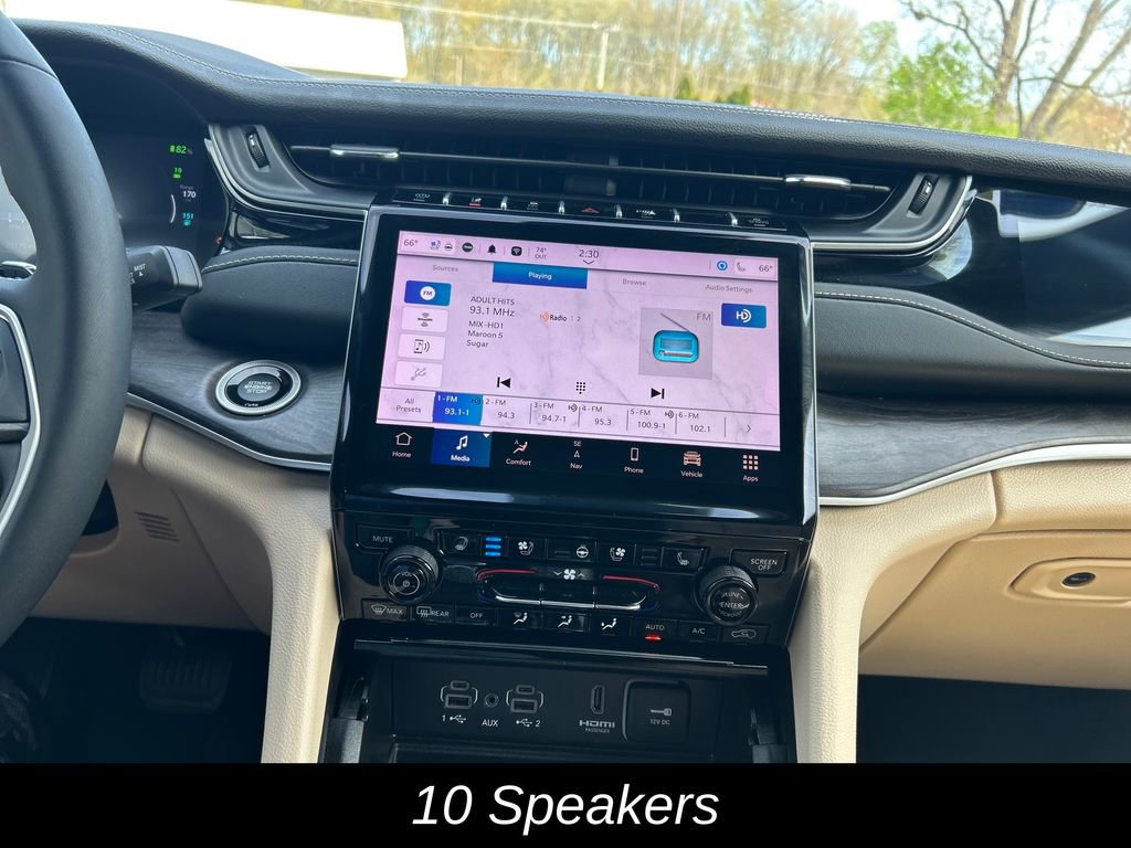 Used 2023 Jeep Grand Cherokee 4WD 4xe w/ Luxury Tech Group II image 19