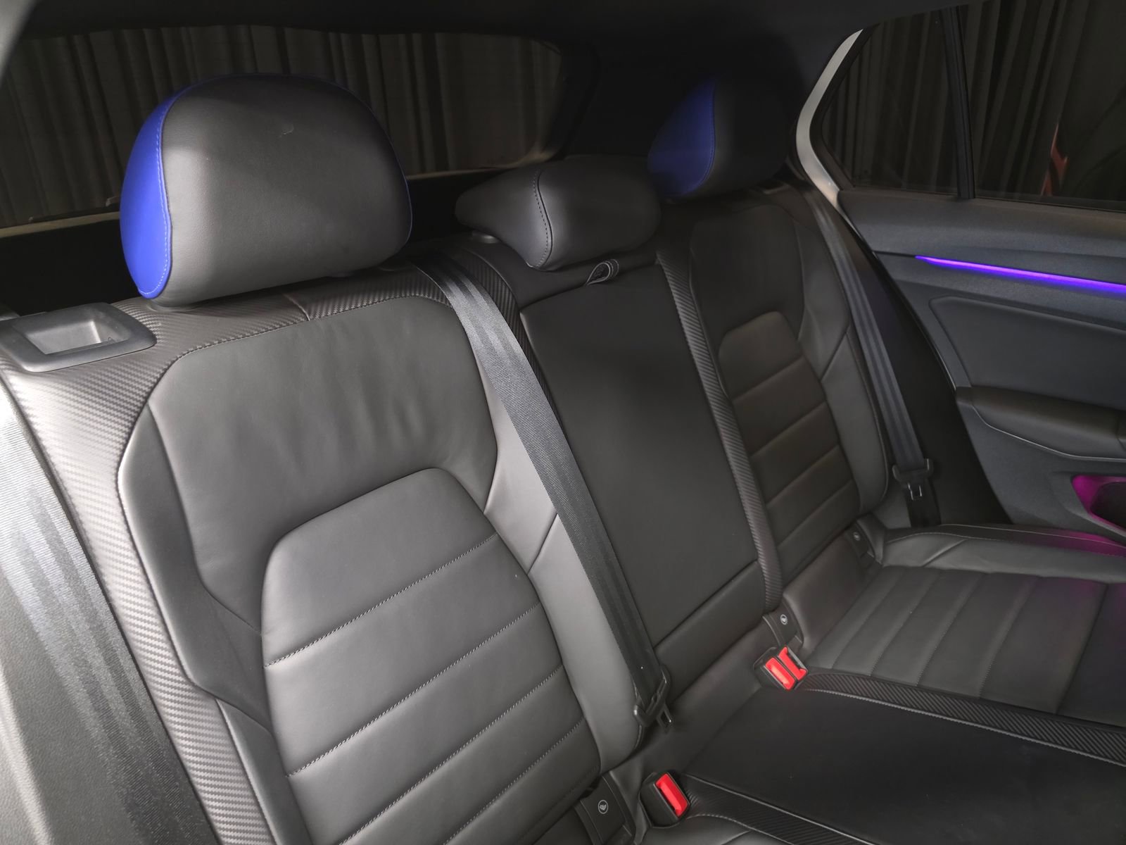 Used 2022 Volkswagen Golf R image 38