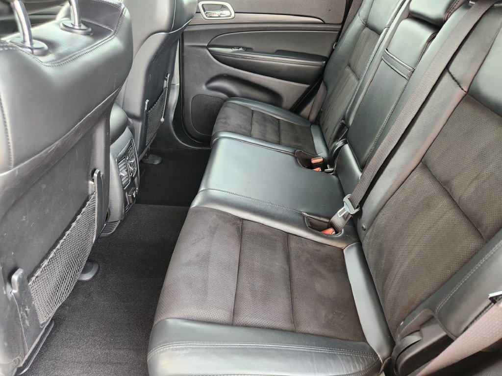 Used 2020 Jeep Grand Cherokee Altitude AWD/4WD image 19