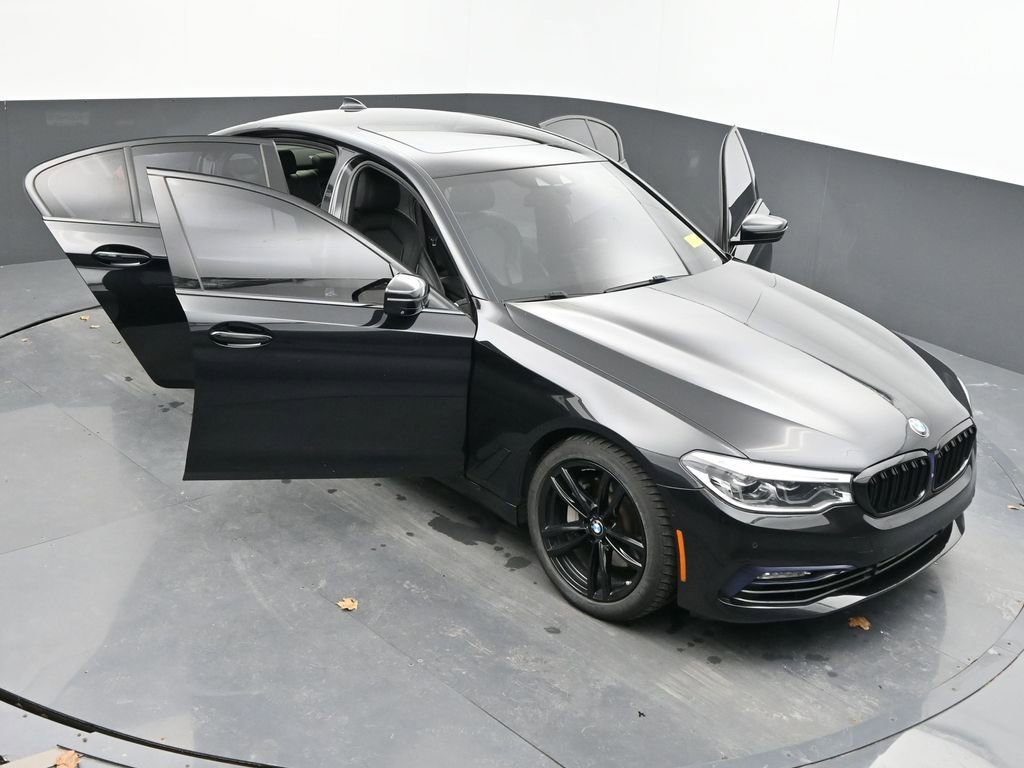 Used 2017 BMW 540i xDrive image 42