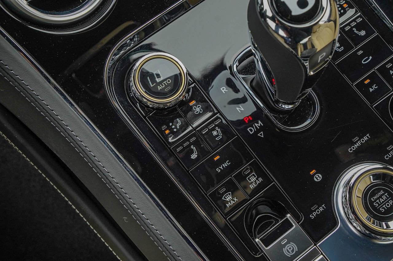 Used 2024 Bentley Continental GT AWD/4WD image 32