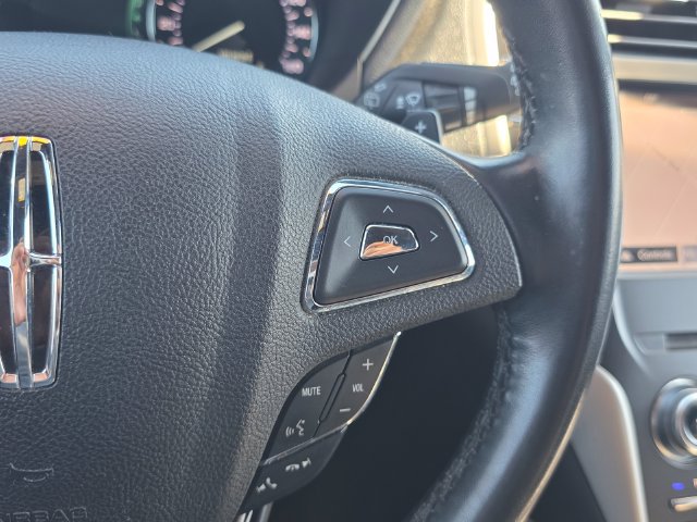 Used 2019 Lincoln MKC Select w/ Select Plus Package FWD image 26