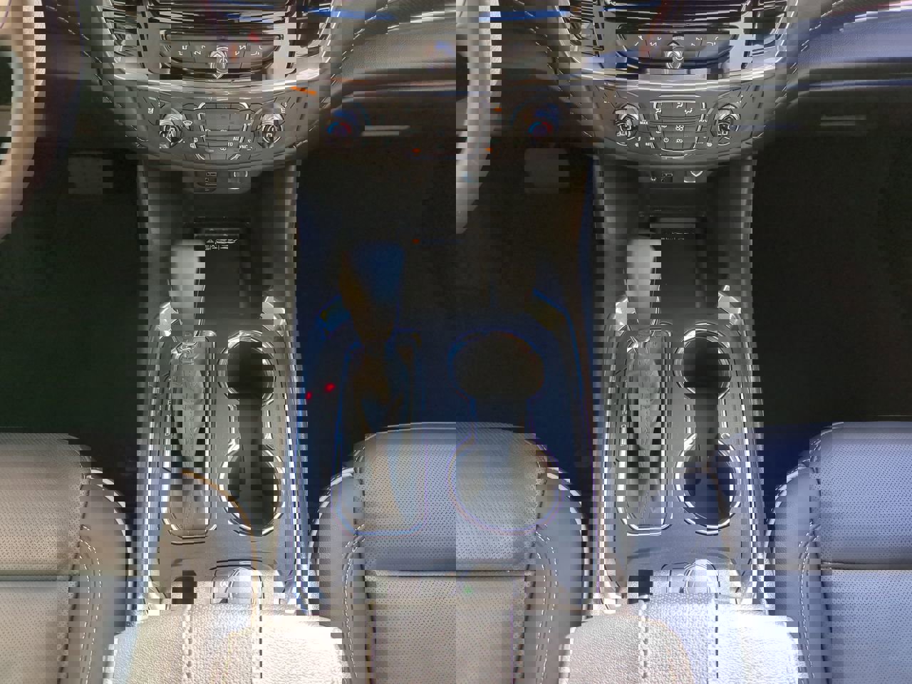 Used 2023 Chevrolet Traverse Premier image 19