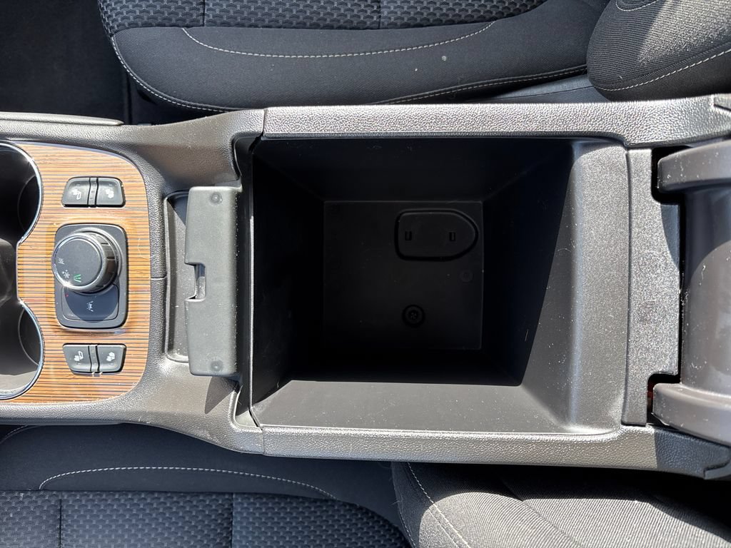 Certified 2023 GMC Acadia SLE w/ Driver Convenience Package FWD image 23