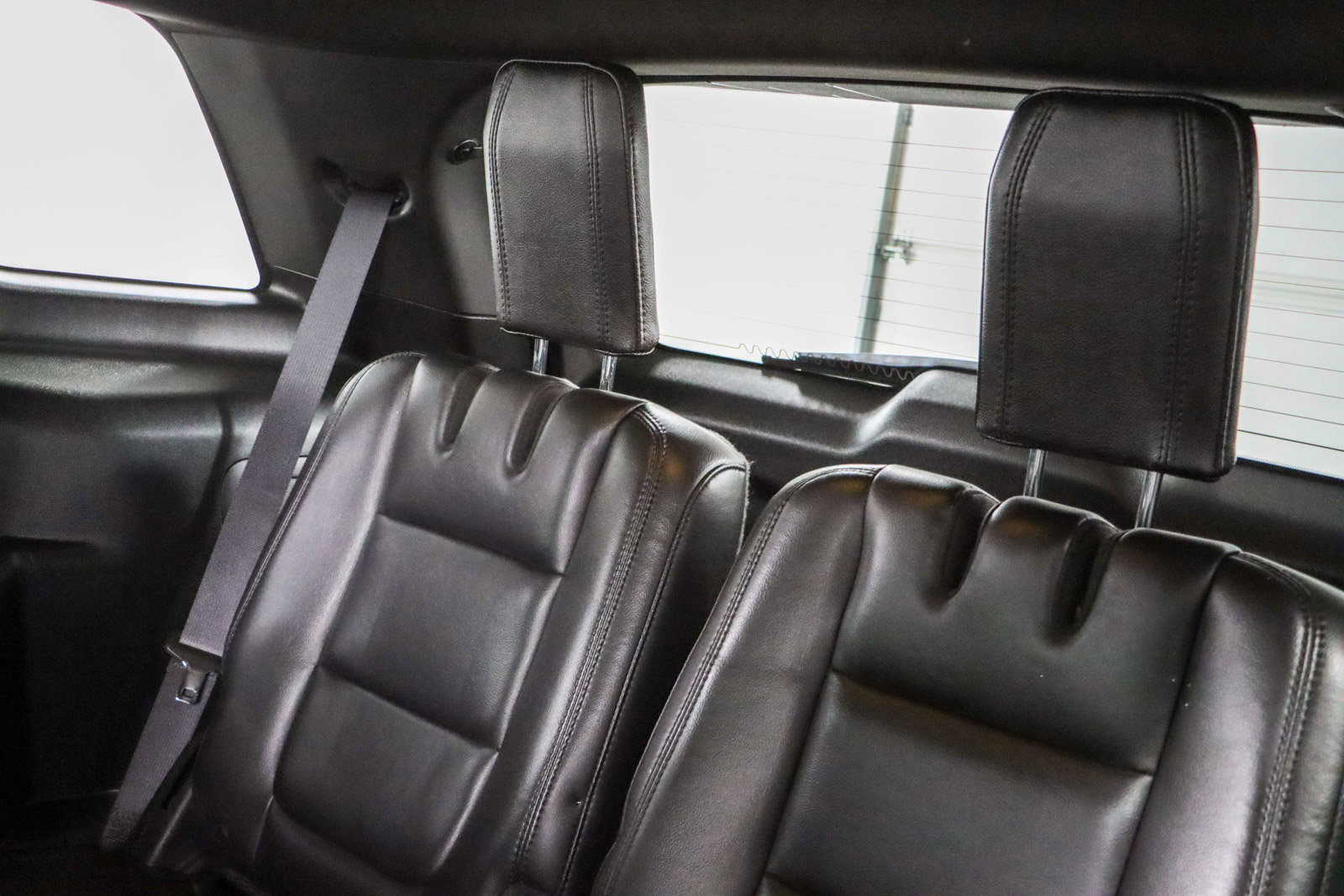 Used 2014 Ford Explorer XLT w/ Equipment Group 202A image 25