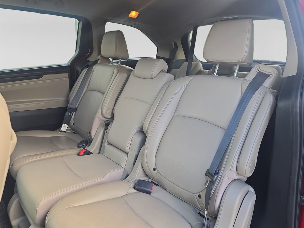 Used 2023 Honda Odyssey Touring image 16