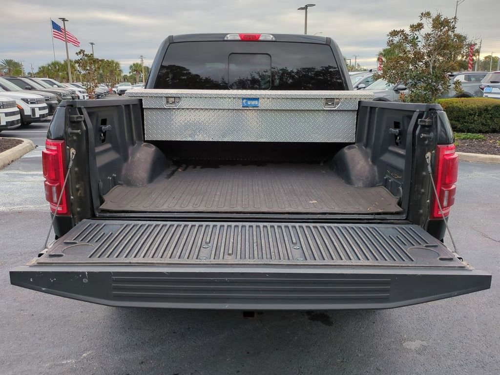 Used 2015 Ford F150 Lariat image 13